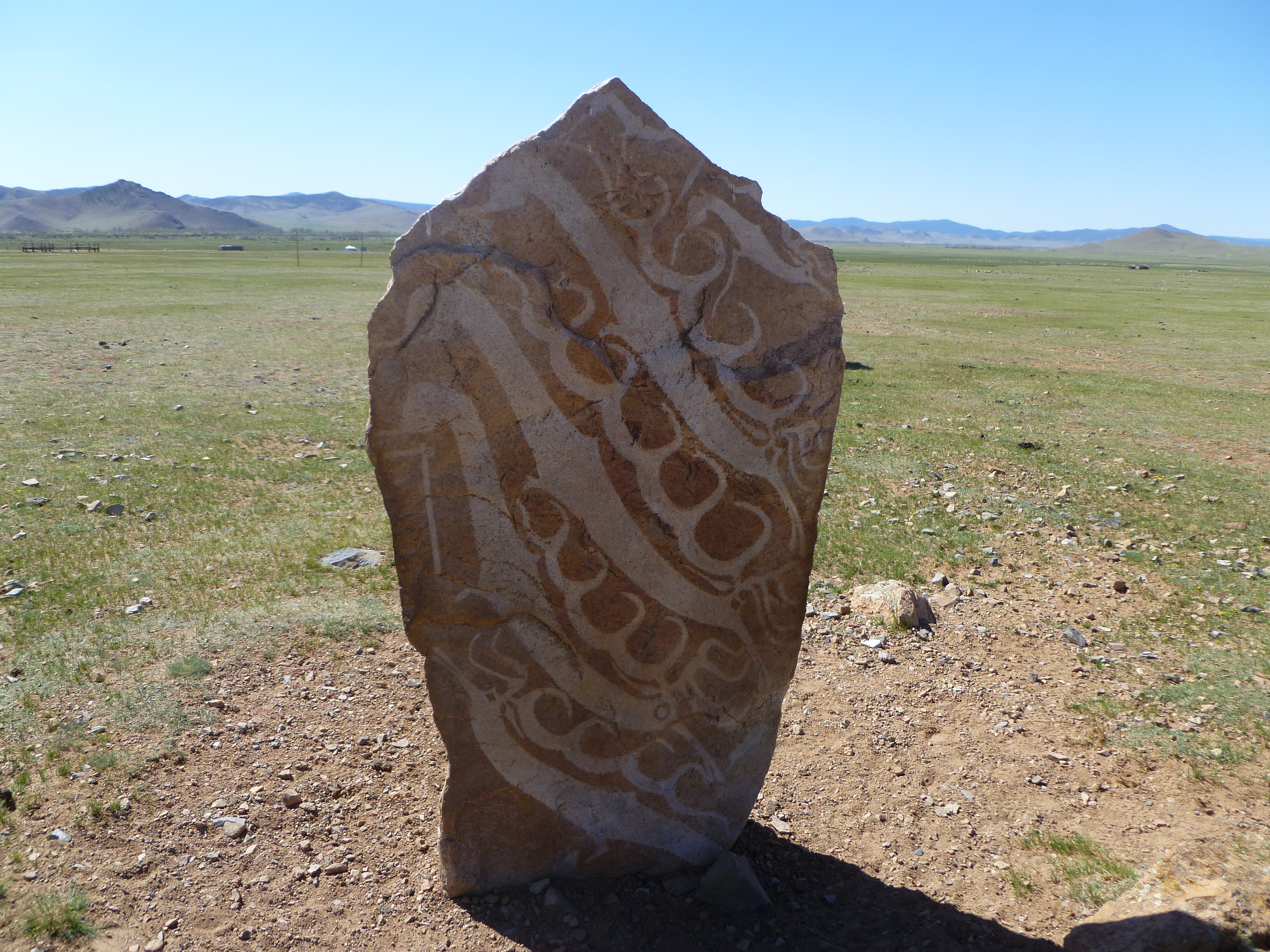 Mongolia_VersTsetserleg-pierresàcerfs4.JPG