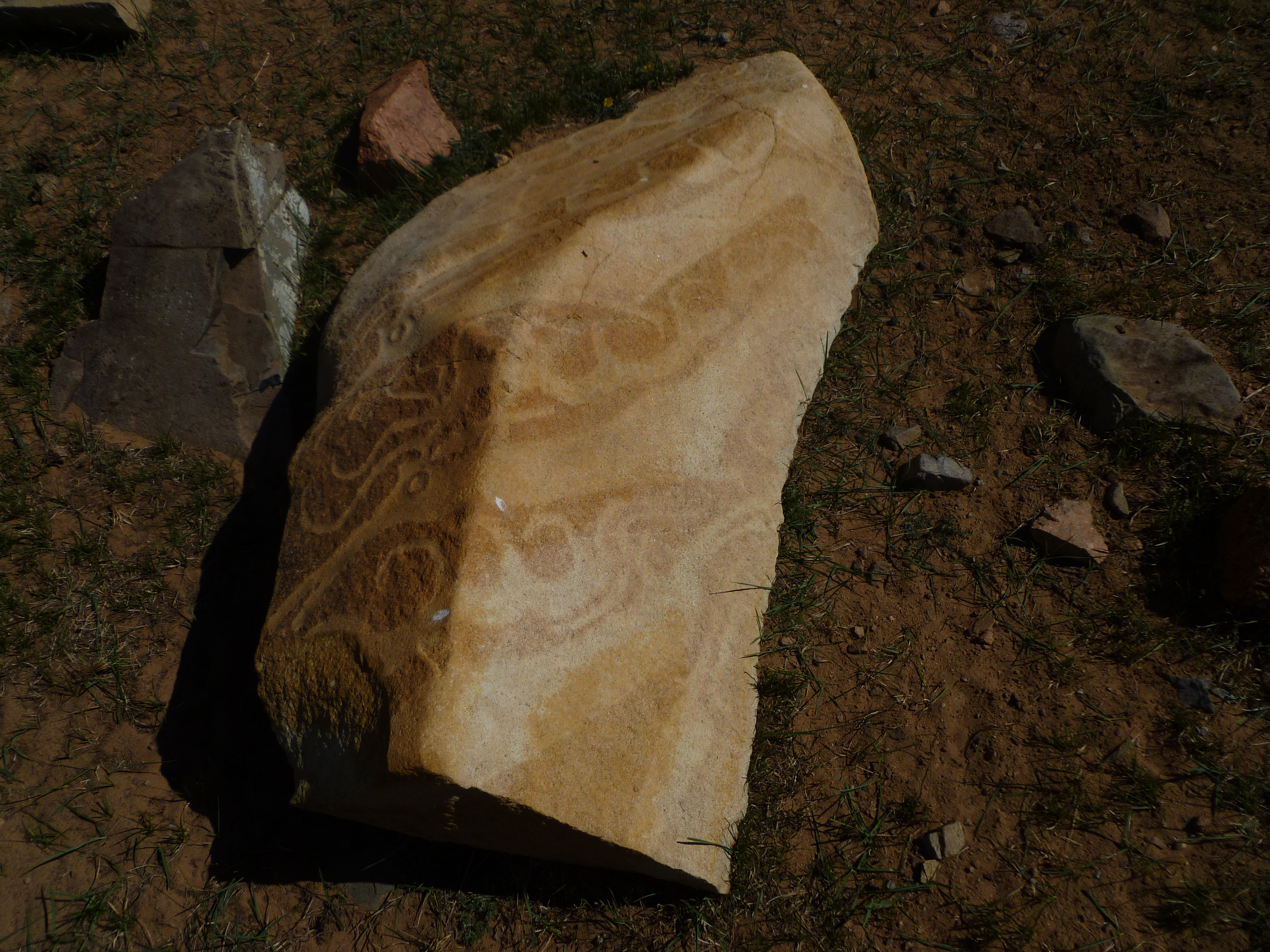 Mongolia_VersTsetserleg-pierresàcerfs6