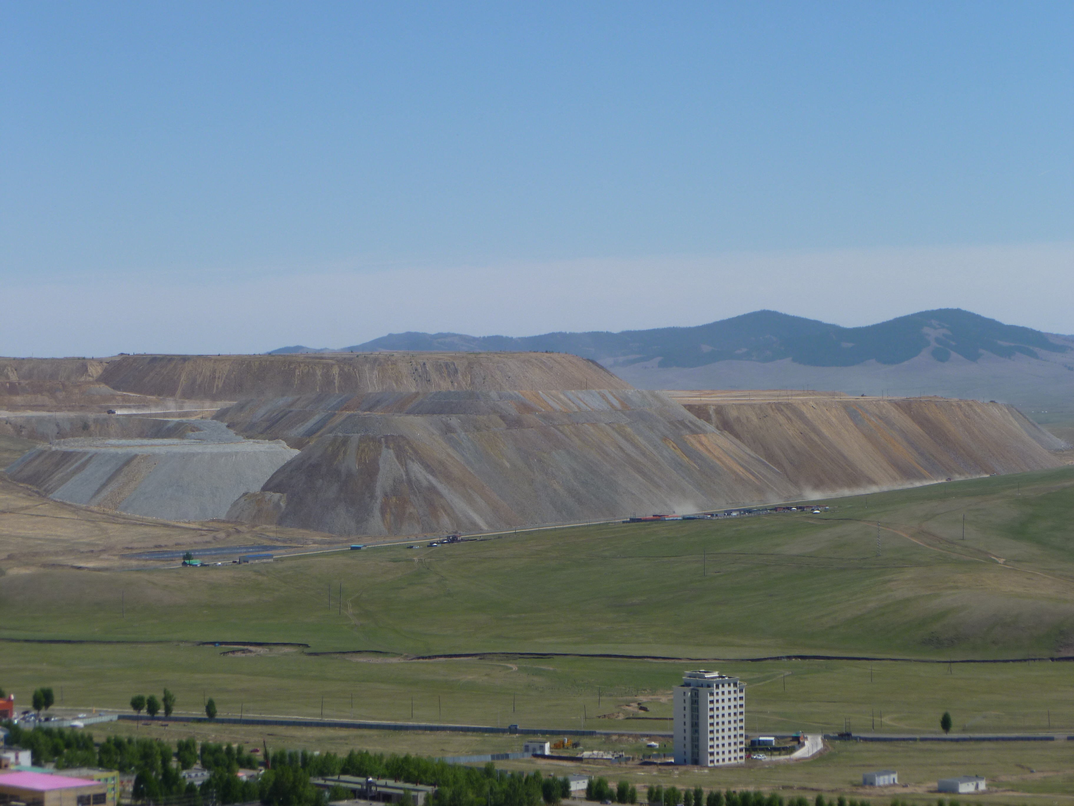 Mongolia_Erdenet-minedecuivre